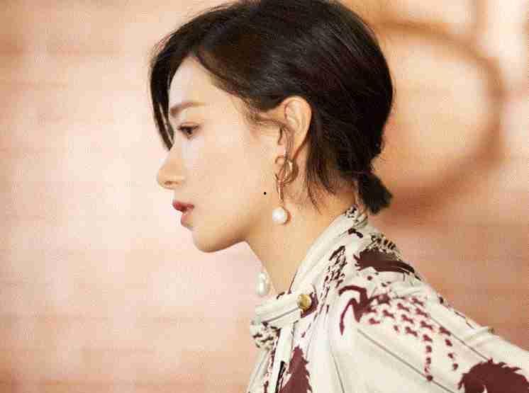 娱乐吃瓜酱女生走向世界